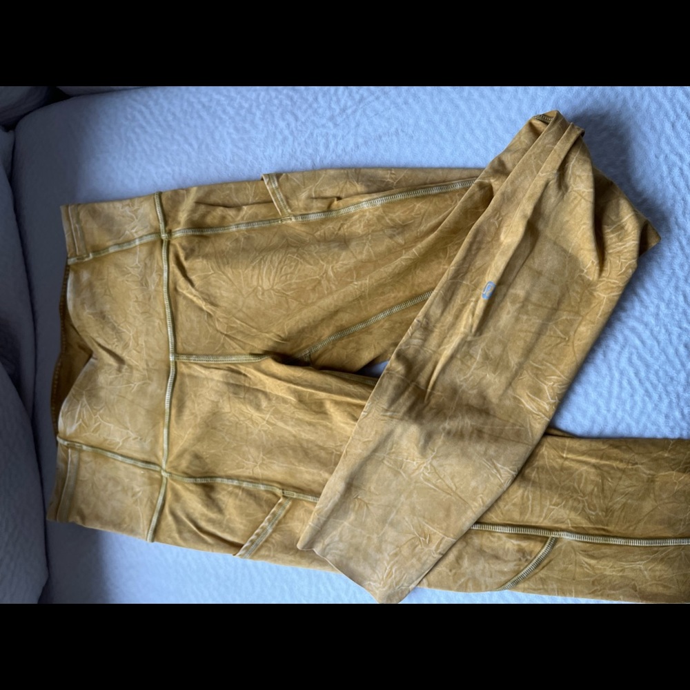 Yellow/gold Lululemon Leggings Size 4